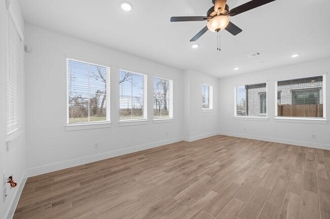 Photo - 1308 Shaded Rock Dr