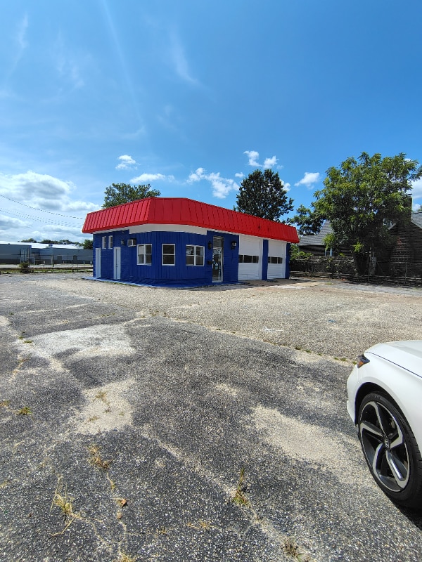 Photo - 715-717-717 E Main St