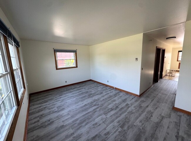 Photo - 133 E Ravine Rd
