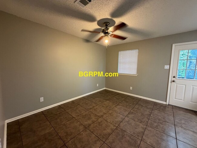 1217 Overview Dr