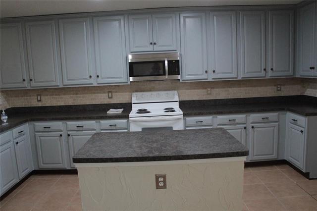 Photo - 2059 La Salle Trail