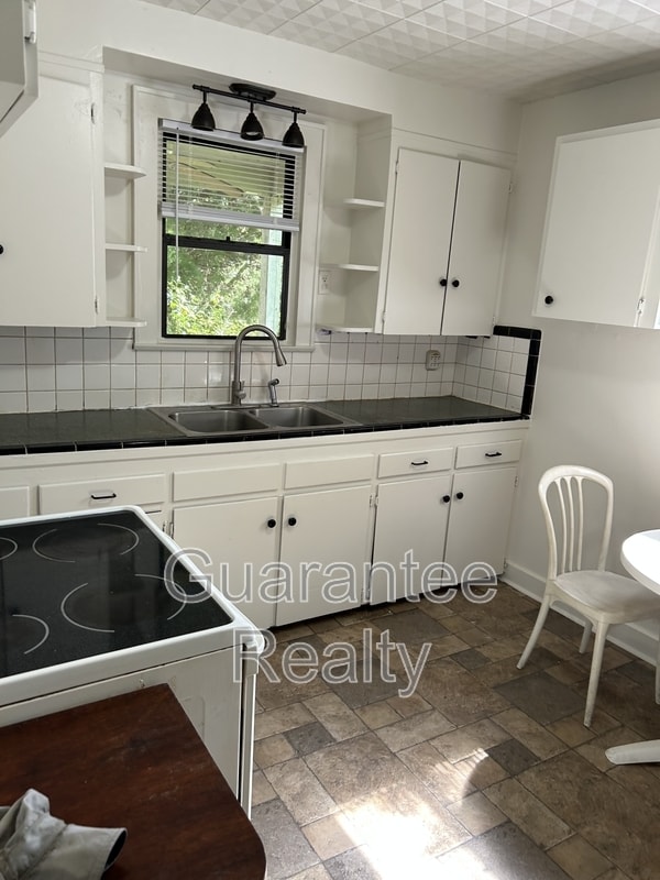 Photo - 2246 SE 3rd Ave