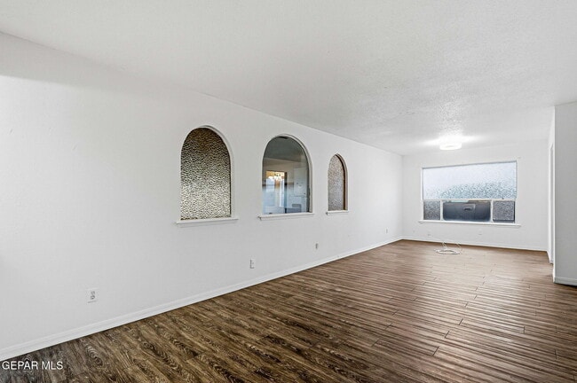 Photo - 4613 Sun Valley Dr