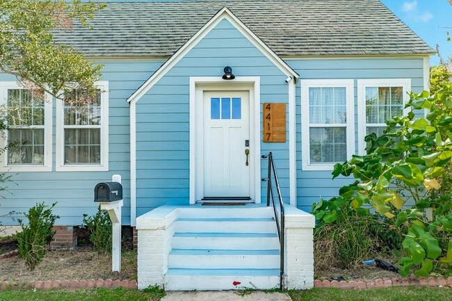 Photo - 4417 Avenue R