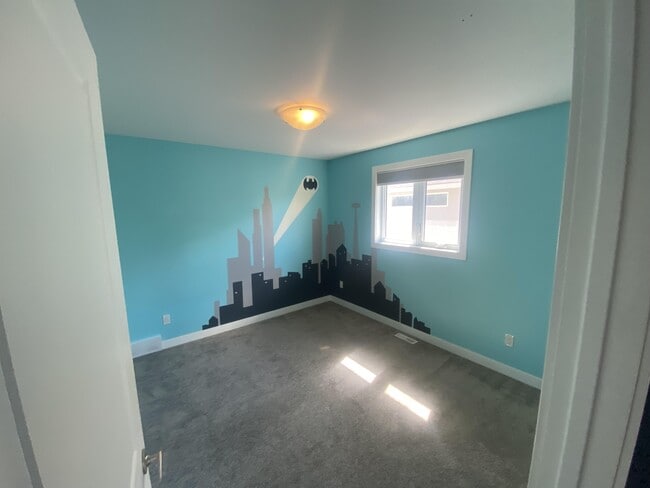 Photo - 166 Cougar Crescent Unit 1