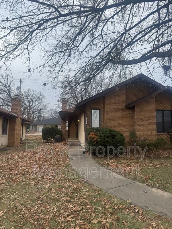 Photo - 296 Streamside Ct