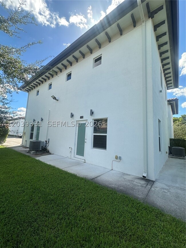 Photo - 6410 SW 139th Ave