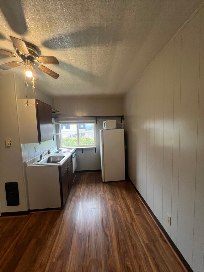 Estudio pequeño - 805 Garibaldi Ave Unidad 4