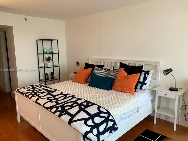 Photo - 1717 N Bayshore Dr Unit A-1953