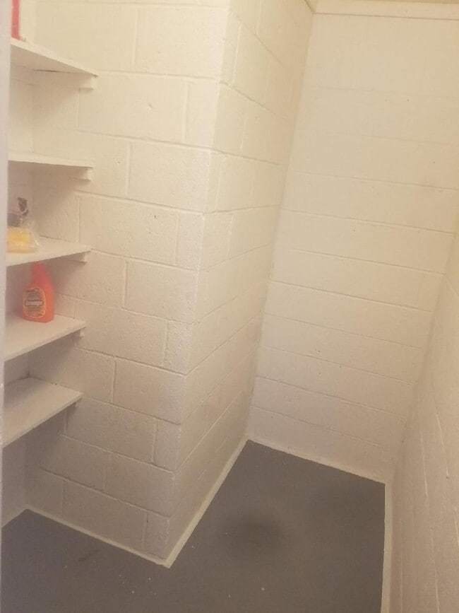 Photo - 808 Carter St