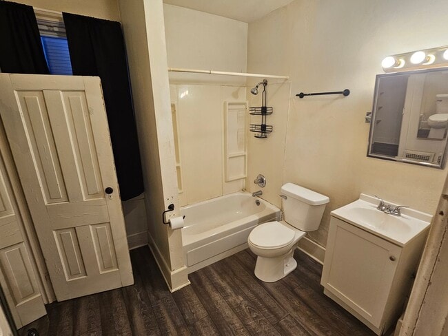 Photo - 905 S 21st St Unit Upper