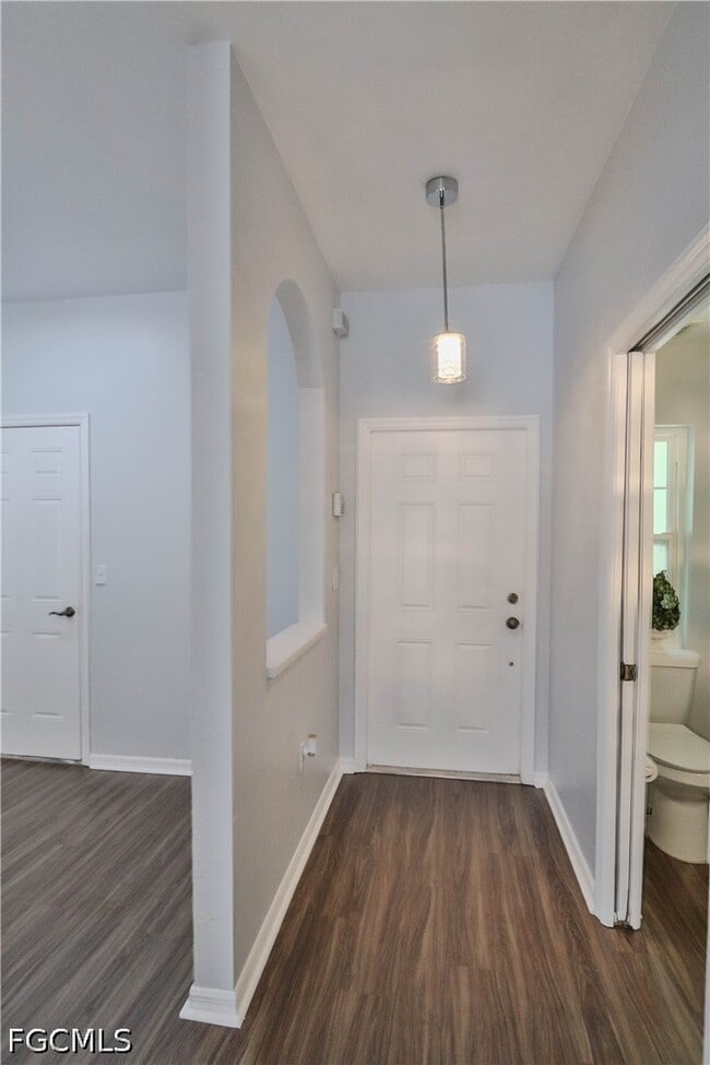 3630 Pine Oak Cir