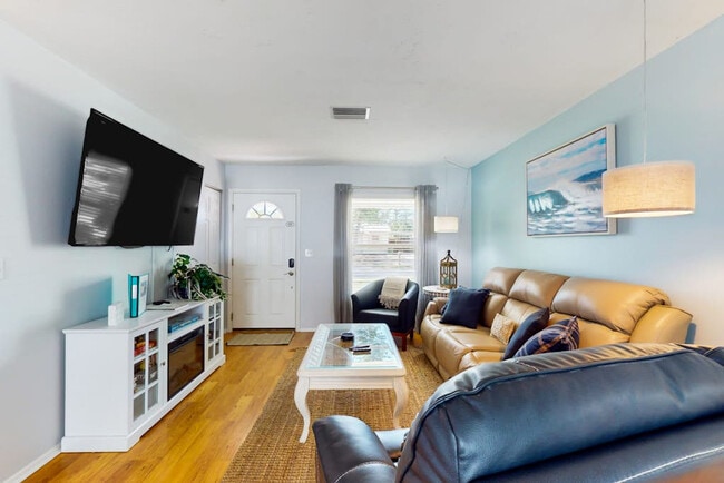 Photo - 2809 39th St W Unidad SI ID1591362P