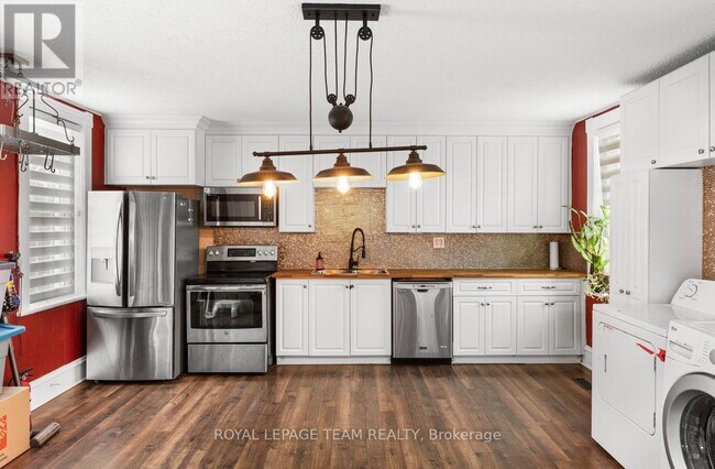 Photo - 509 Moffat St