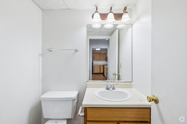 3BR, 2BA - 2,000SF - Second Bathroom