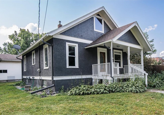 Photo - 20 12th St NE House