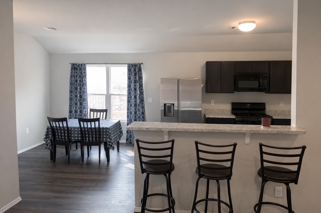 Photo - 1308 Isabella Dr