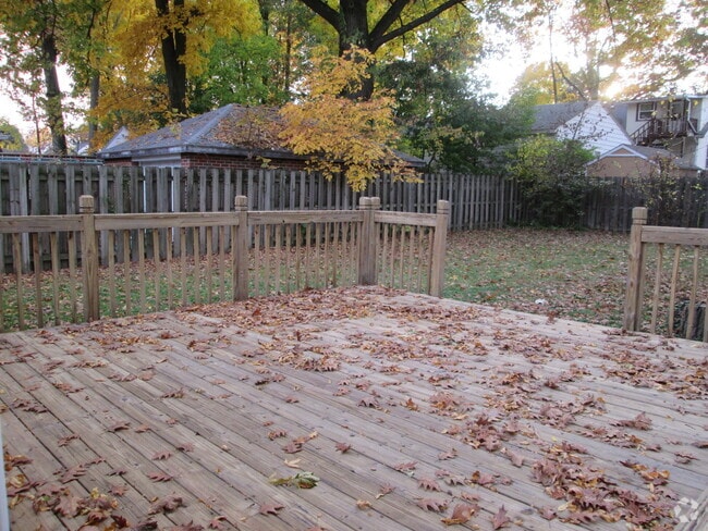 Building Photo - 146 S Main St Rental