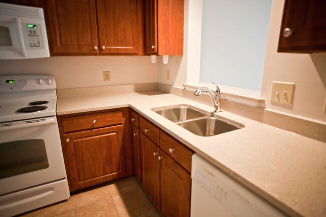 Photo - Renovated Mill Creek Townhome!