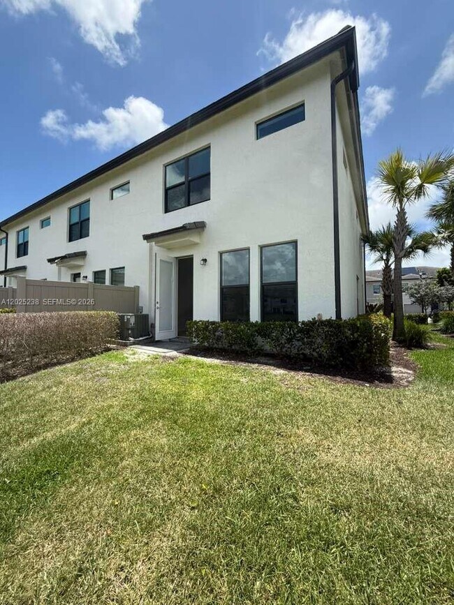 Photo - 2163 Appleton Cir S