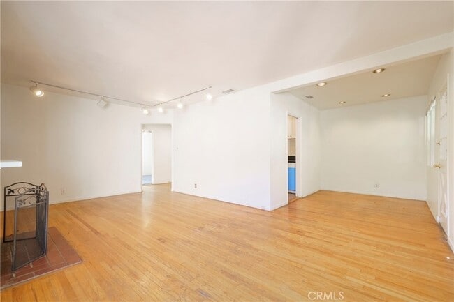 Photo - 5446 Columbus Ave