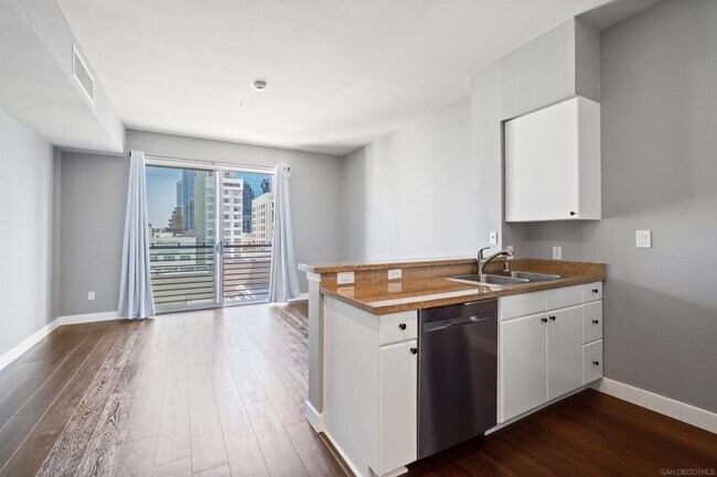 Photo - 445 Island Ave Unidad 719