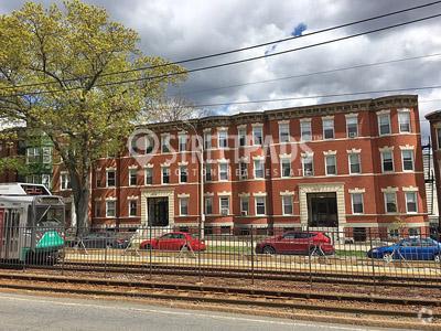 Building Photo - 1 bedroom in Boston MA 02134 Rental