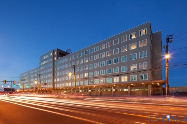 Building Photo - 3600 W Broad St Unit 105 Rental