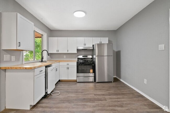 Building Photo - 7702 Cannon St Unit Apt 2