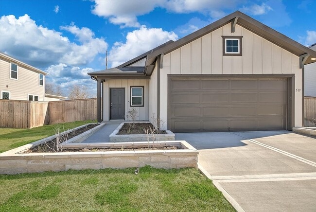 Photo - 519 Louis Ln