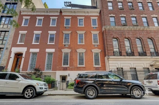 Photo - 220 W 15th St Unit 2A