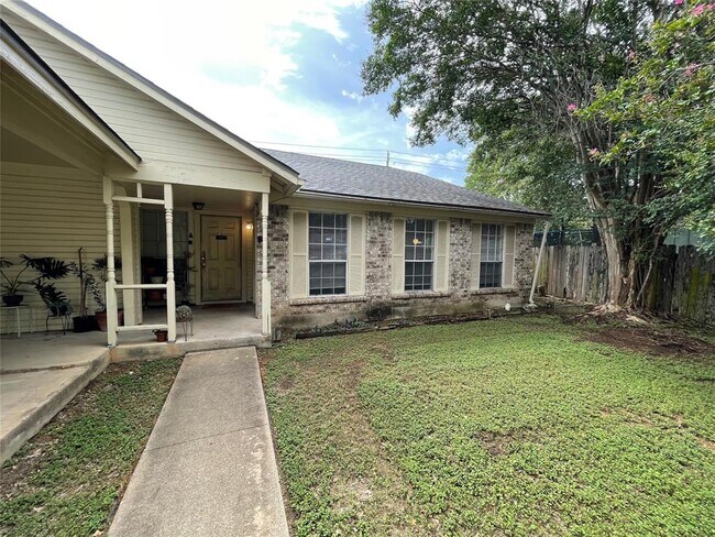 Building Photo - 7603 Woodstone Cove