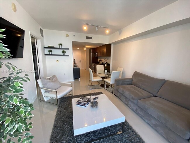 Photo - 465 Brickell Ave Unidad 3004