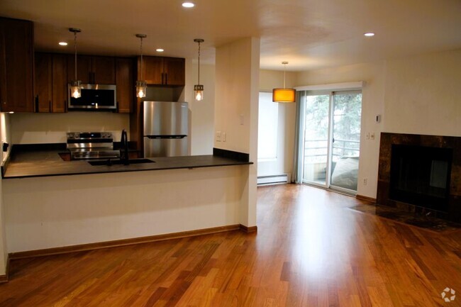 Building Photo - 35 Lower Woodbridge Rd Unit 131 Rental