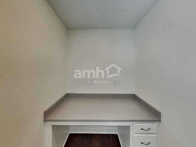 Photo - 508 Onate Cir