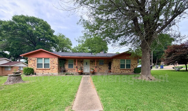 Photo - 1226 Linkwood Ln