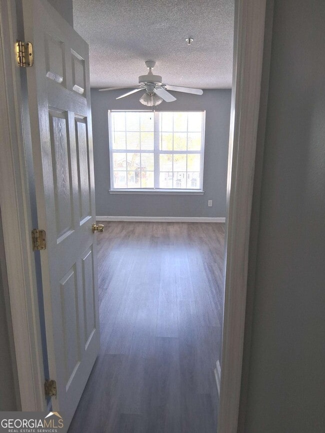 Photo - 132 Hawkeye Ln NW