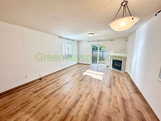 Photo - 3-Bedroom, 2-Bathroom Row House Near Alberta Arts District