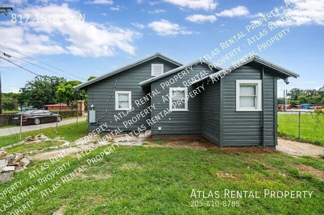 Photo - 817 15th St N