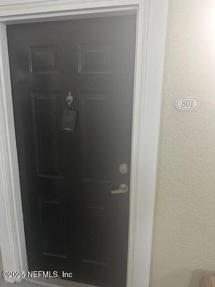 Photo - 8290 Gate Pkwy W Unidad 801