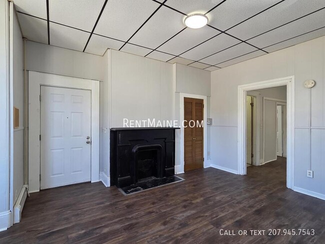 Photo - 139 Oak St Unit 1F