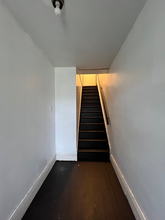 421 NY-146 Unit 2W