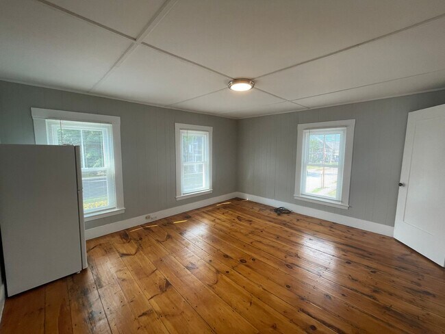 Photo - 21 Perley St Unit B