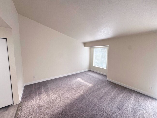 Photo - Wellington Place Apartments