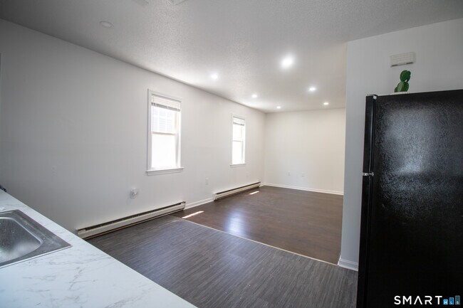 Photo - 12 Home St Unit 2