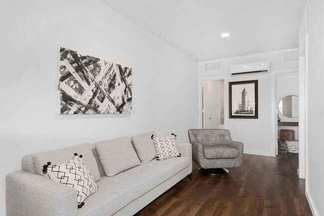 506 SE Tourmaline Mews Unit SI ID1221831P