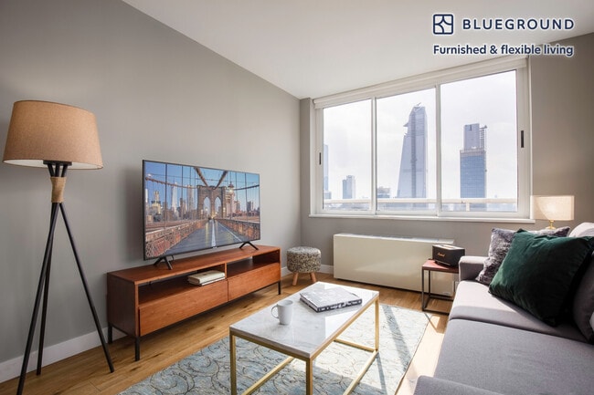 Photo - 560 W 43rd St Unit FL44-ID250