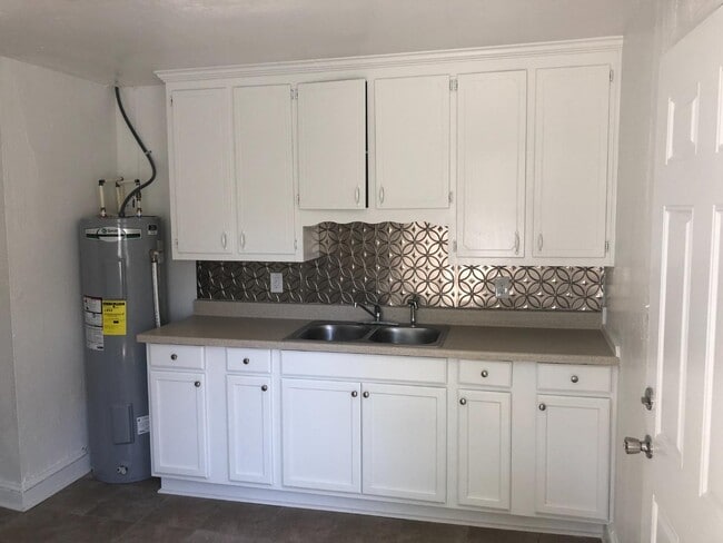 Photo - 10 Circle Dr