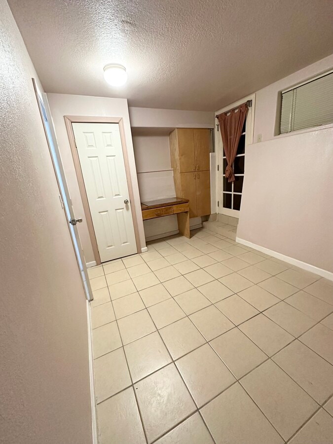 Photo - 366 Ralston St