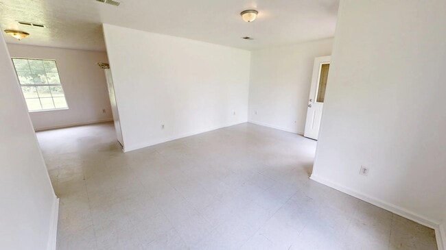 Photo - 1112 Pinder Ln
